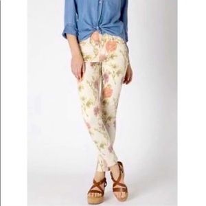 Anthropologie Pilcro and the Letterpress Floral Jeans